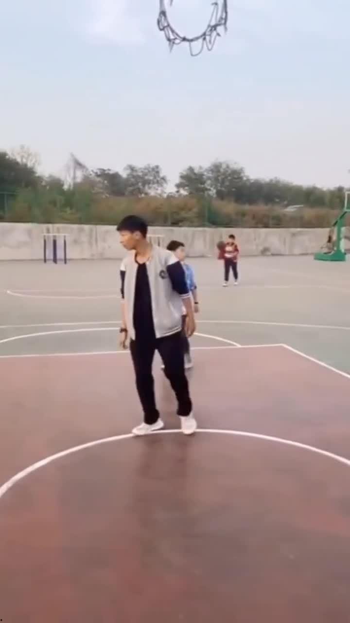 拍篮球的视频成人版,成人版篮球视频精彩回顾