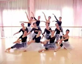 成人简单可爱的舞蹈视频,成人简单可爱舞蹈视频大盘点